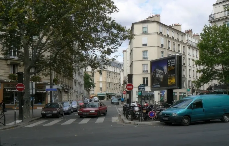 Angle de la rue Dubrunfaut et de la rue Dugommier