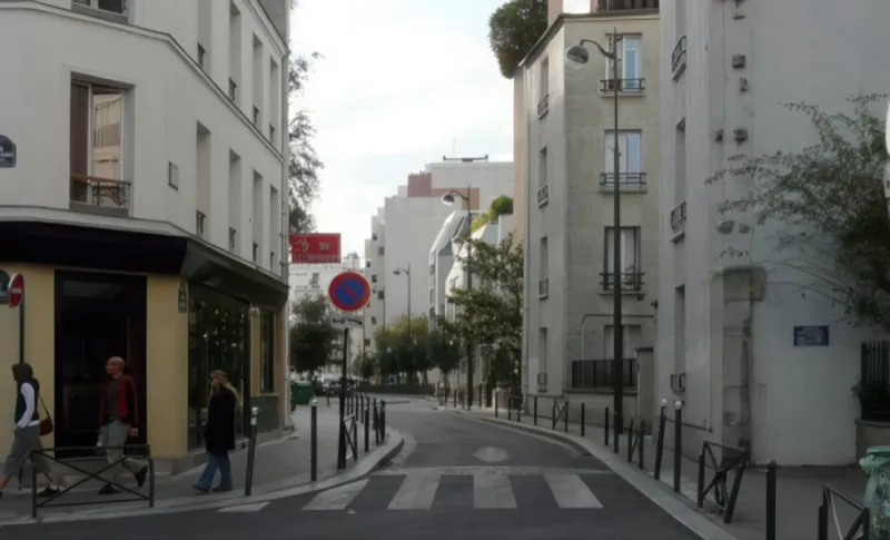 Angle rue Fessart et rue Mélingue