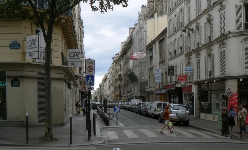 Angle rue Legendre et avenue de Clichy