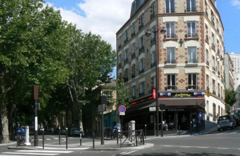 Angle rue Mouzaïa et rue Compans