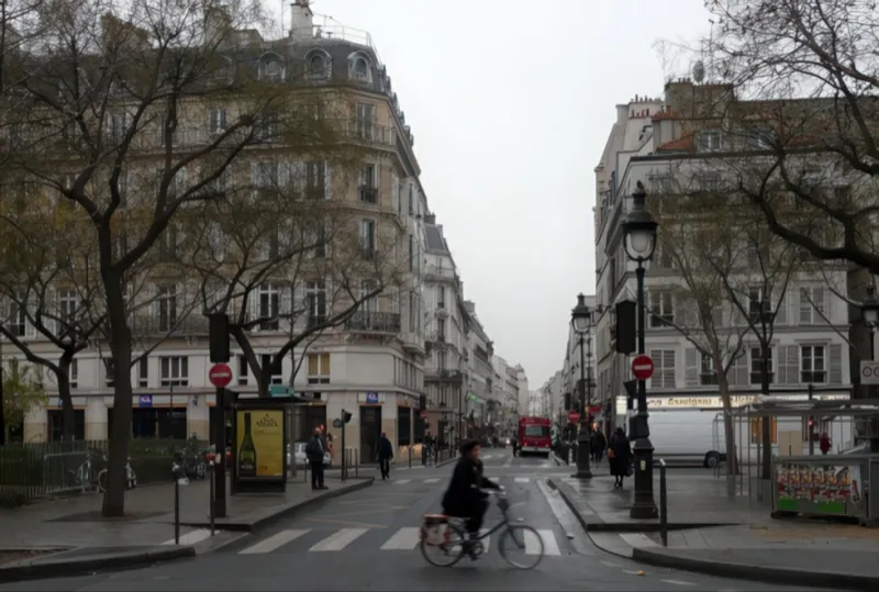 Rue Oberkampf et boulevard Richard Lenoir