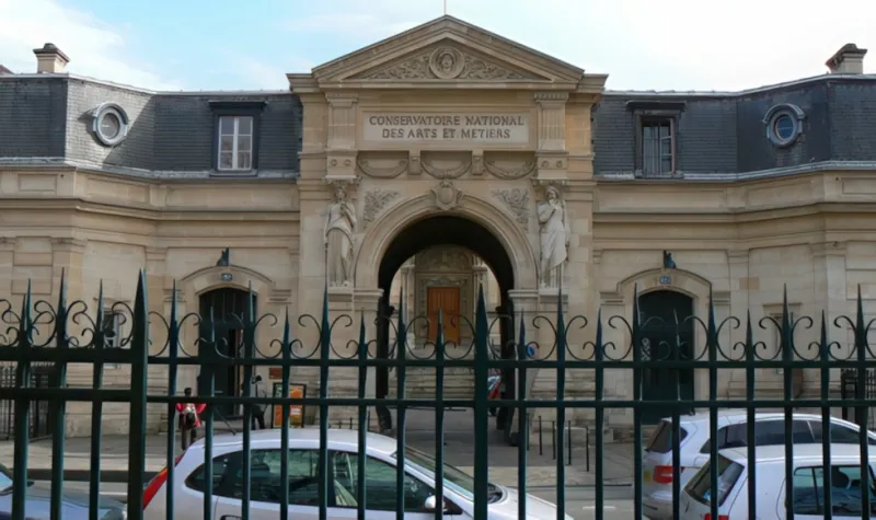 Entrée du Conservatoire des Arts et Métiers