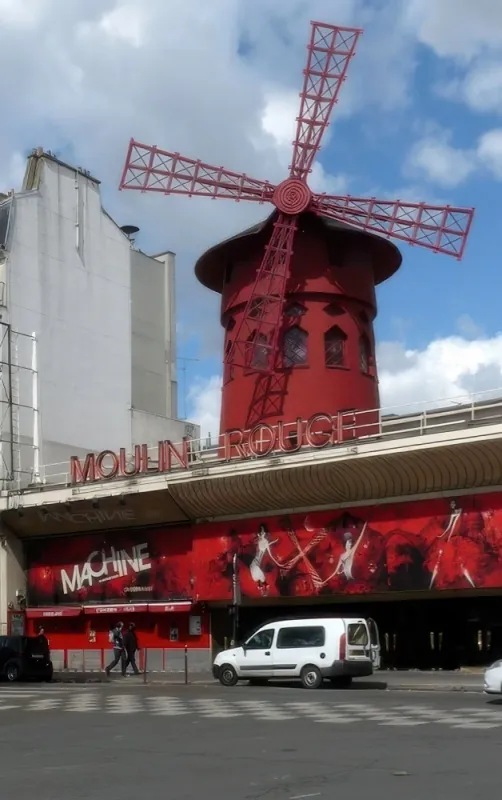 Le Moulin Rouge