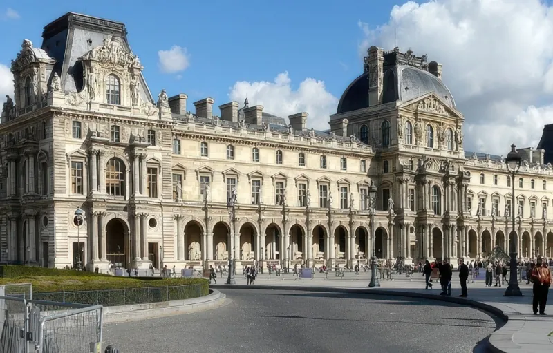 Cour du Carrousel du Louvre
