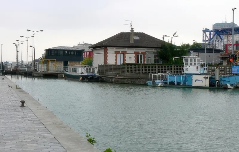 Ecluse du canal Saint-Denis