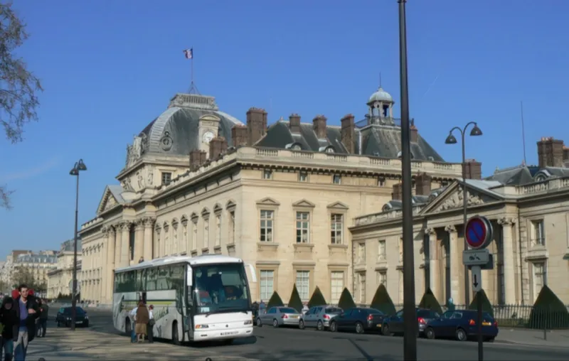 Ecole militaire