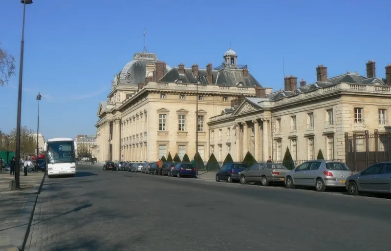 Ecole militaire
