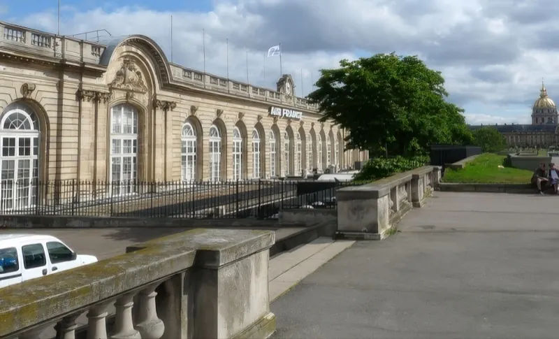 Gare des Invalides