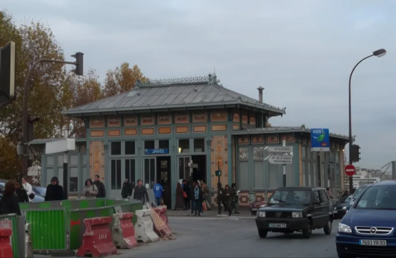 Gare du pont Mirabeau