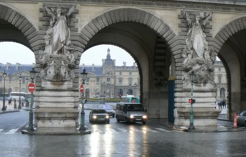 Les guichets du Louvre