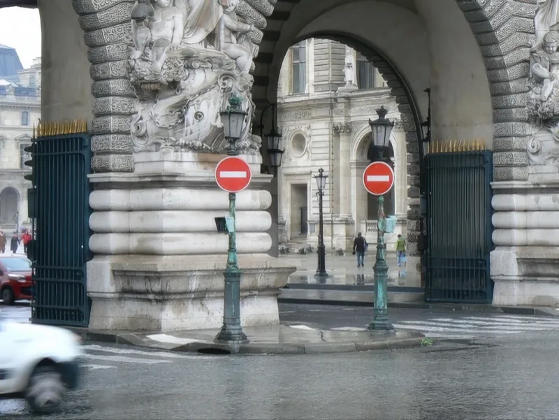 Omnibus à impériale aux guichets du Louvre
