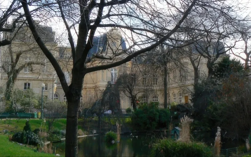 Mairie du 3ème et square du Temple