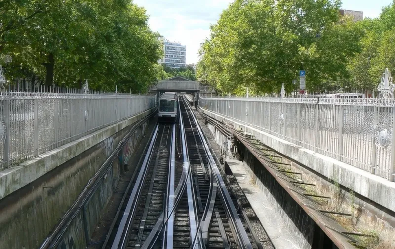 Métro Corvisart