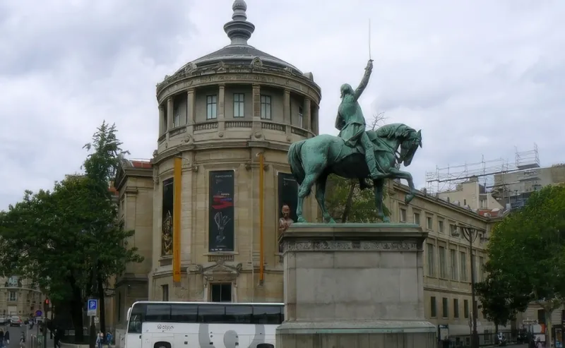 Place d'Iéna et musée Guimet