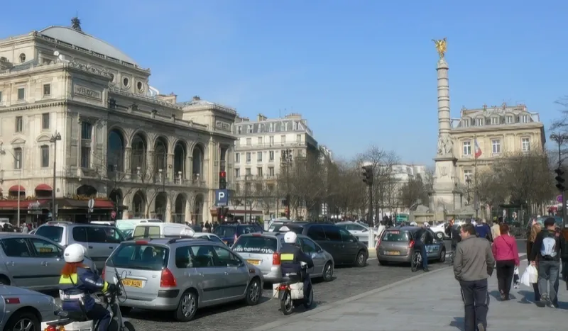 Place du Châtelet et théâtre du Châtelet