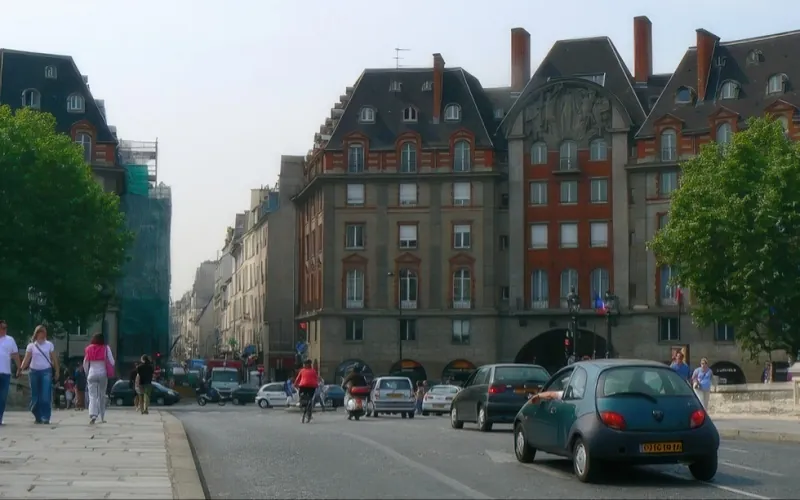Pont Neuf et rue de Nevers