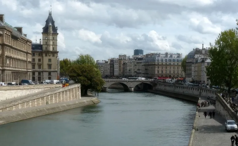 Quai des Grands Augustins