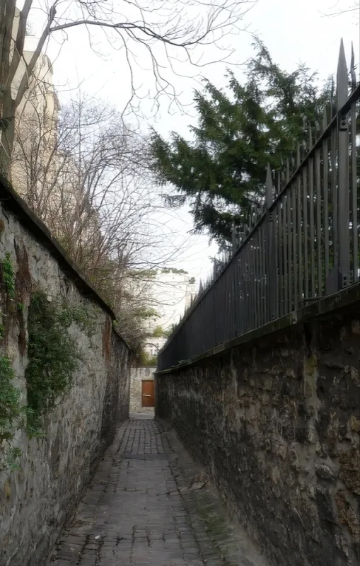 Rue Berton