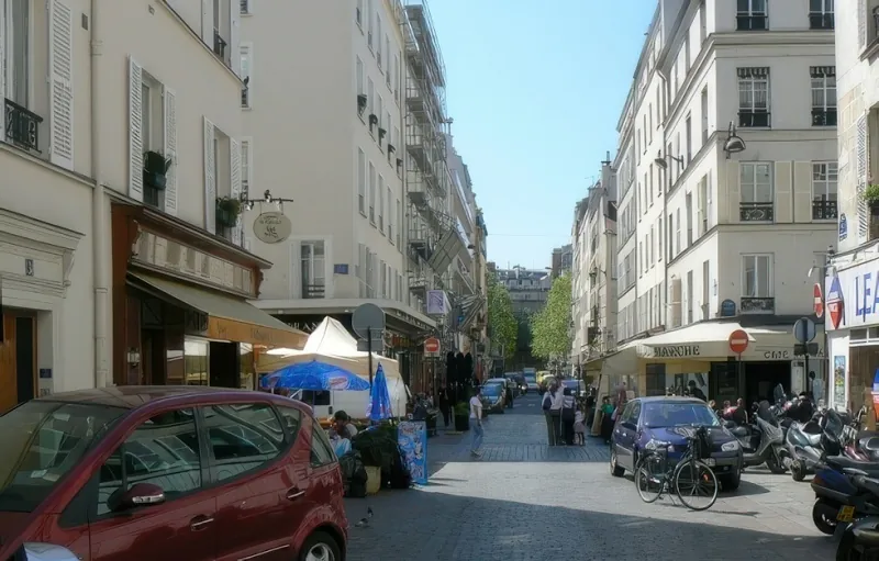 Rue du Champ de Mars