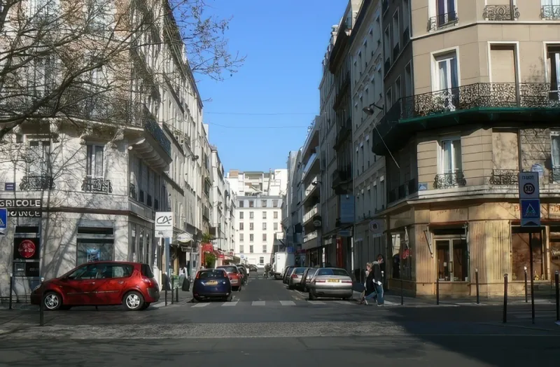 Angle rue du Champ de Mars et avenue Bosquet