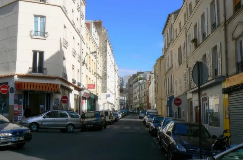 Rue Rébeval depuis la rue de l'Equerre