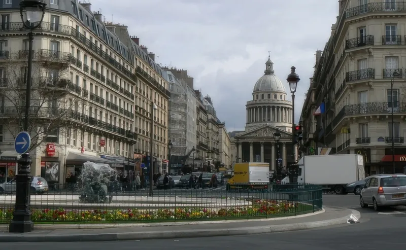 Rue Soufflot et le Panthéon