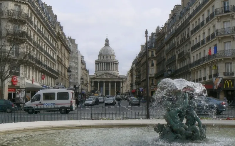 Rue Soufflot et le Panthéon