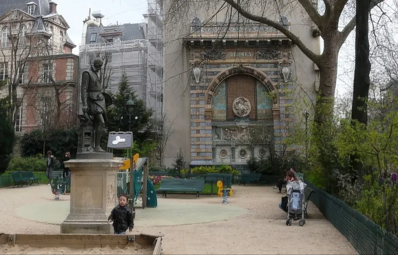Square Félix Desruelles