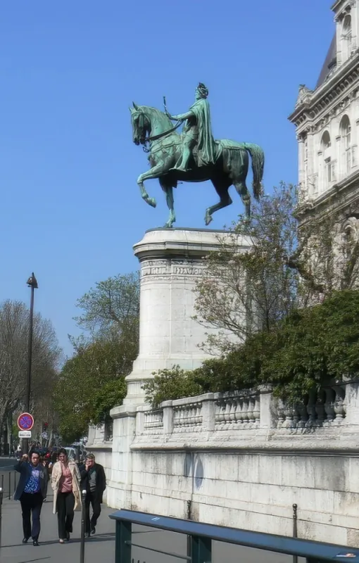 Statue d'Etienne Marcel