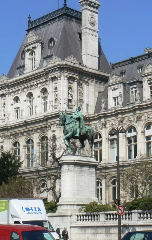 Statue d'Etienne Marcel