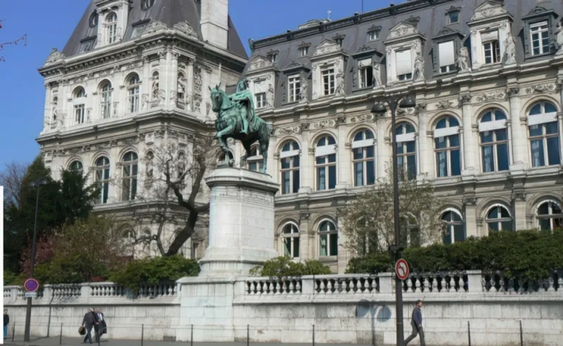 Statue d'Etienne Marcel