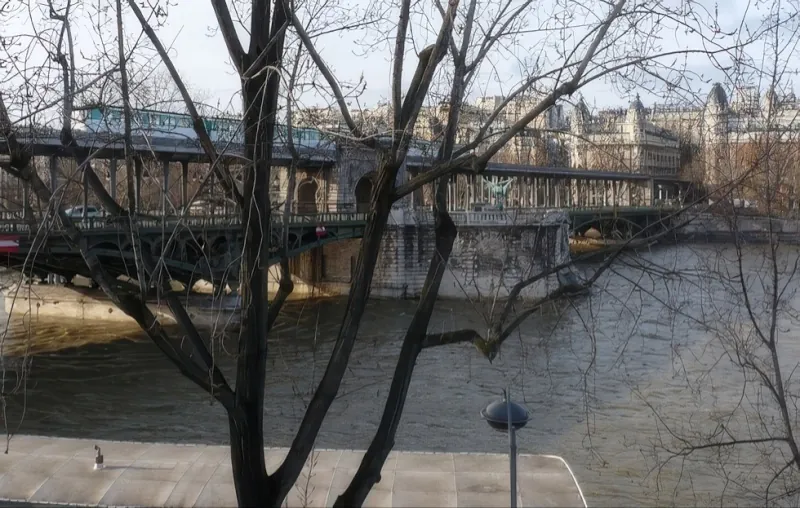 Pont de Bir Hakeim